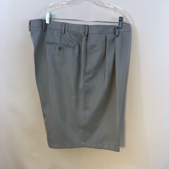 Jos. A. Bank Other - Joe A Bank leadbetter golf shorts 42 R gray